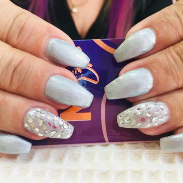 nails