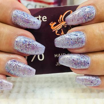 nails